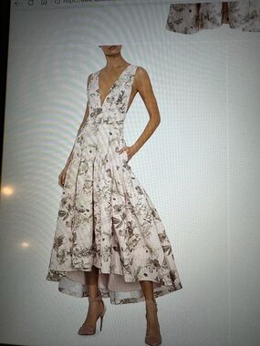 Alice + Olivia Pink Floral Tiered Formal Dress with V-Back